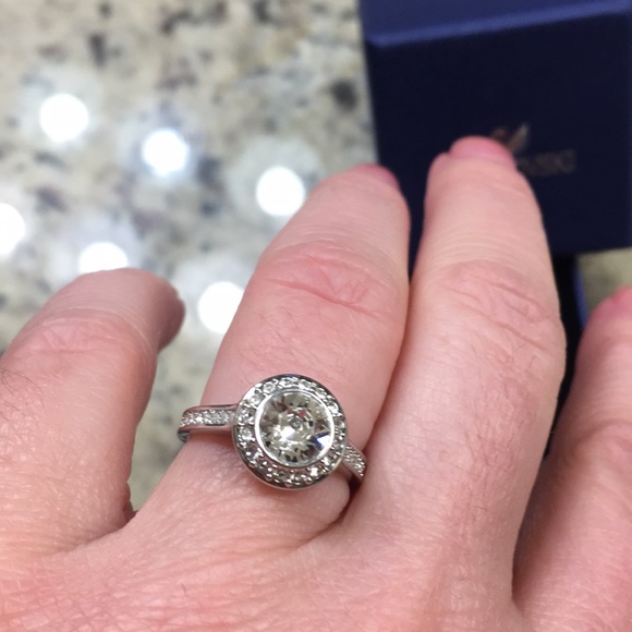 Swarovski ring - Picture 5 of 5